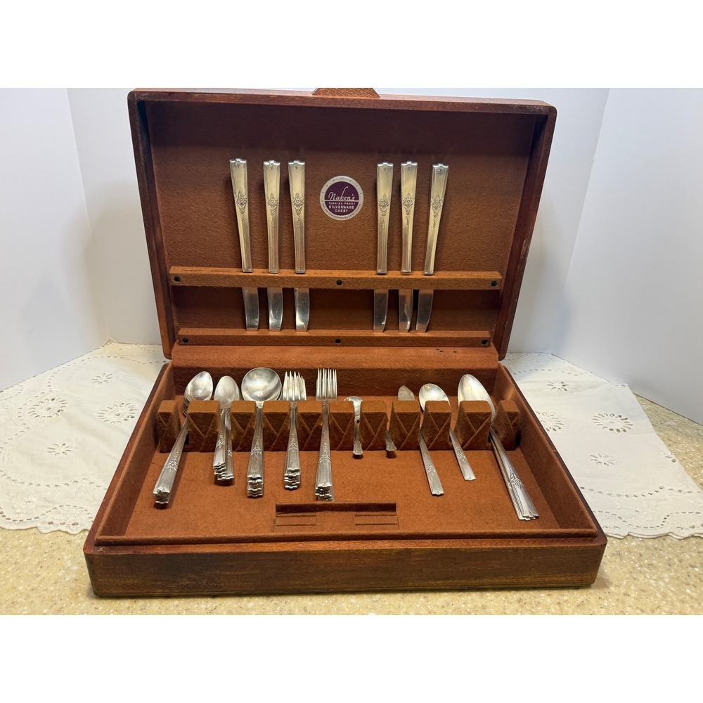 Vintage Silver Plated Flatware Set 36pc Floral Pattern Naken Tarnish Proof Chest